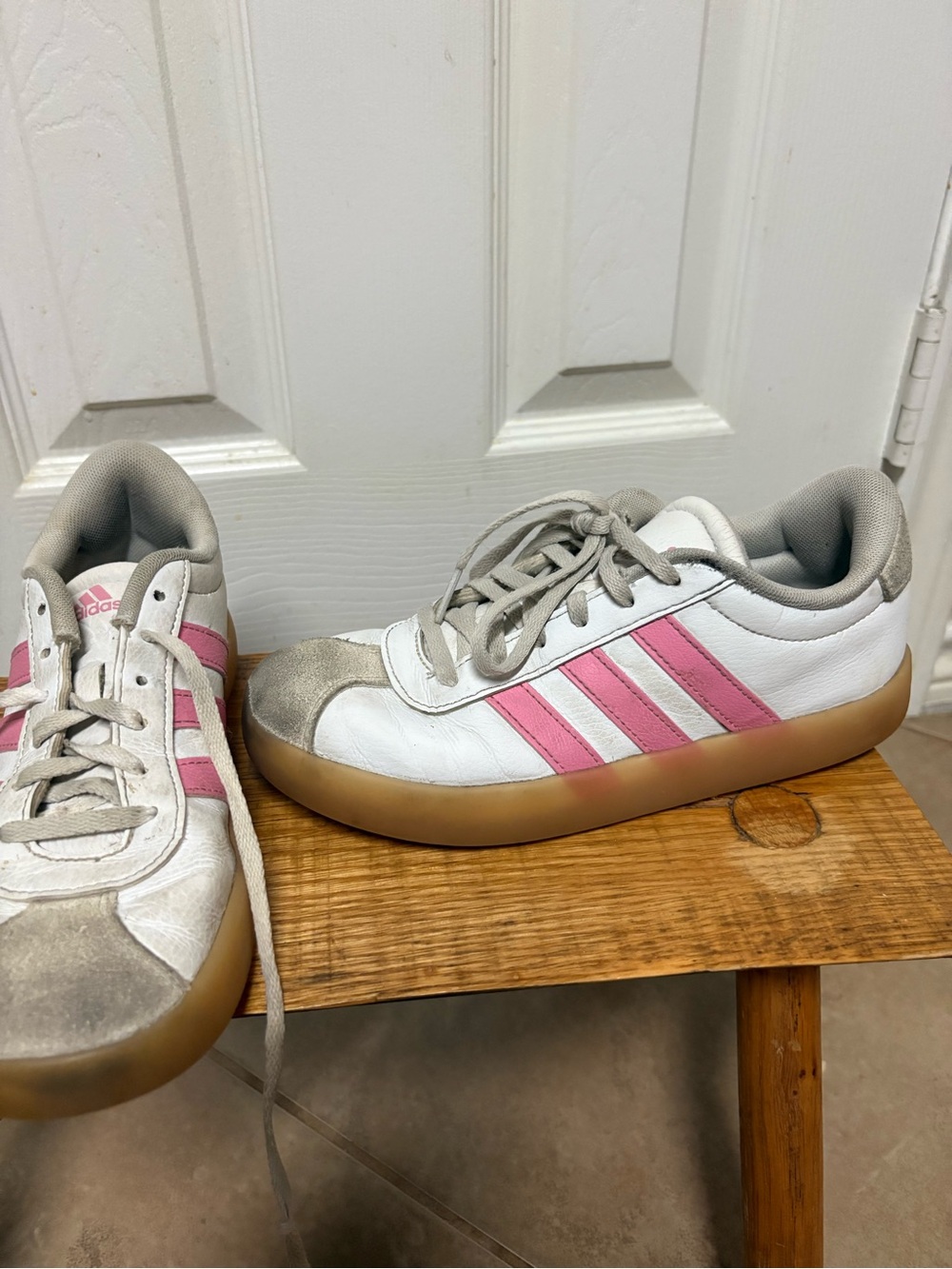 adidas VL Court 3.0 White Pink Gum Sole Sneakers Size 4Y / Women’s 5.5 READ